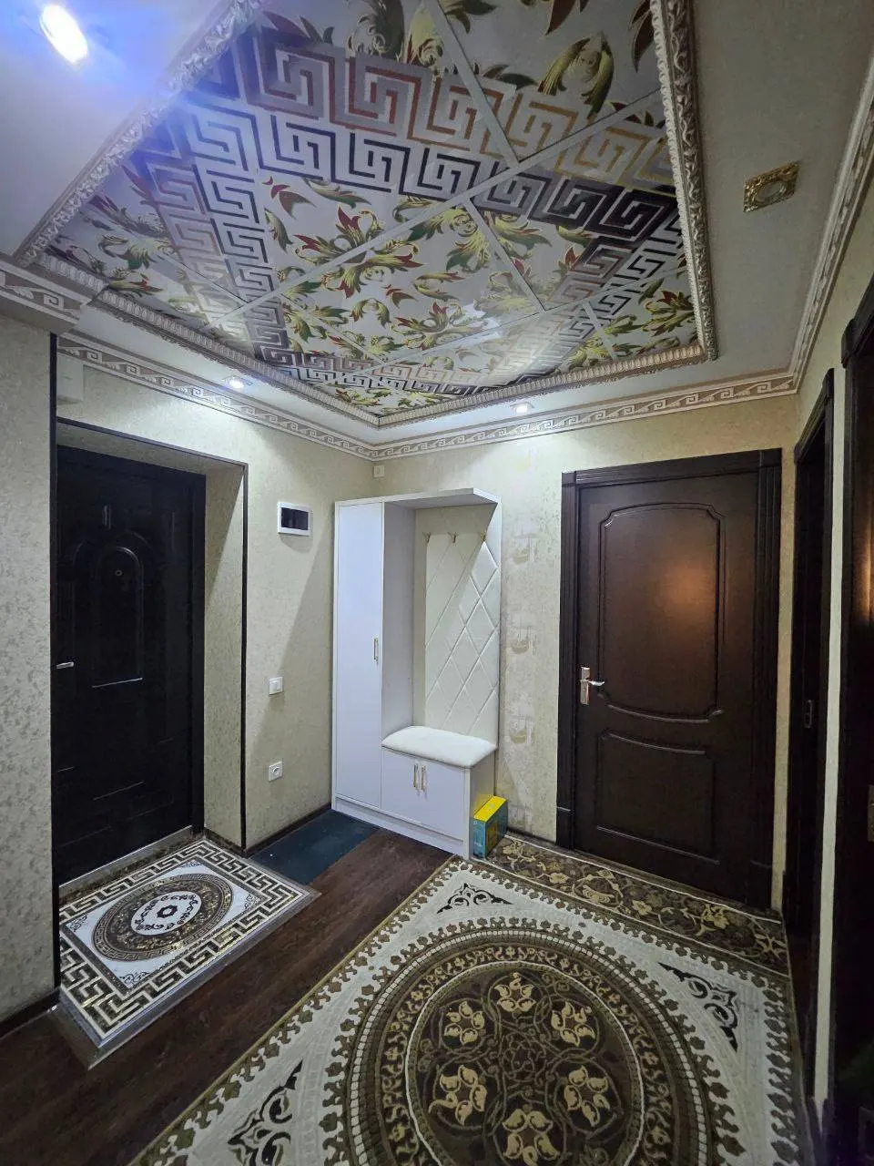 Продаётся 3-комнатная квартира, 66 м², 1/5 этаж — Алмазарский район