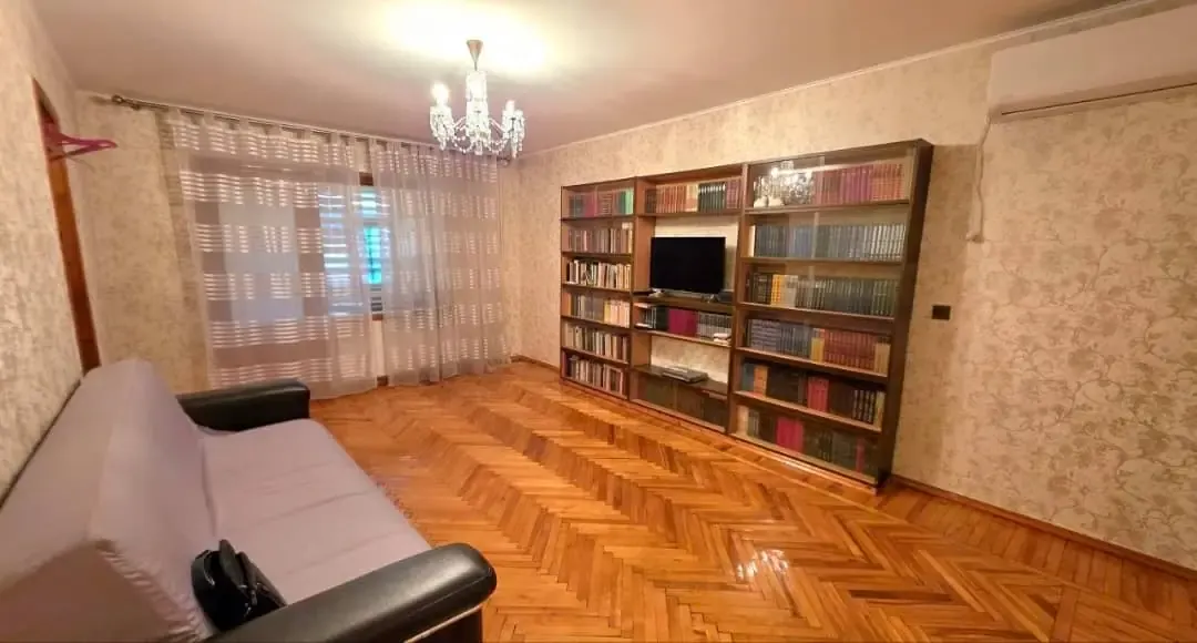 Продаётся 3-комнатная квартира, 68 м², 3/4 этаж — Чиланзарский район