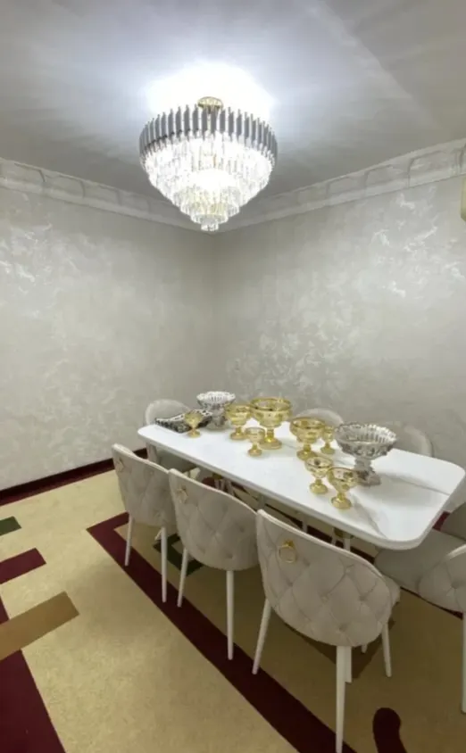 Продаётся 3-комнатная квартира, 65 м², 1/4 этаж — Алмазарский район