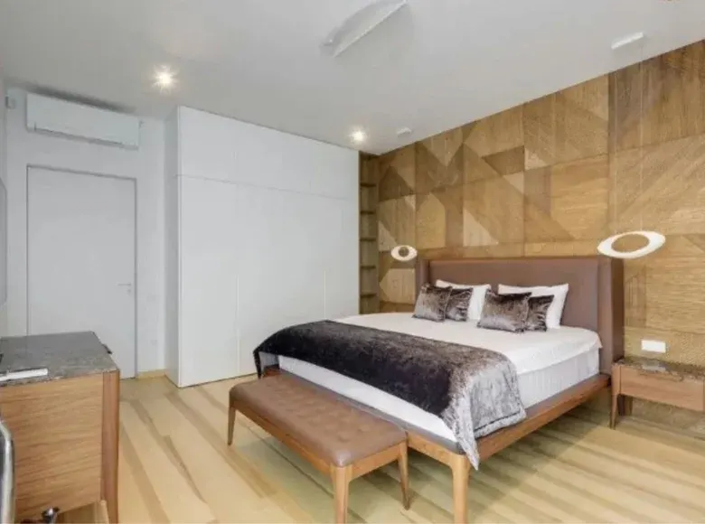 Сдаётся 3-комнатная квартира, 135 м², 2/7 этаж — Яккасарайский район