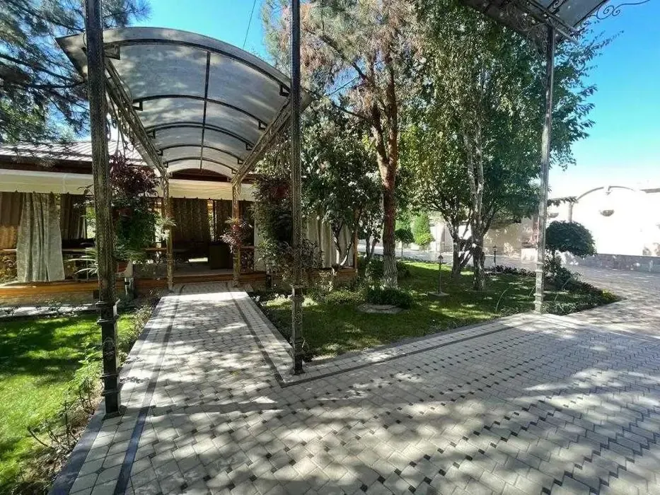 Сдаётся 7-комнатная дача, 1 сот., 350 м² — Мирзо-Улугбекский район