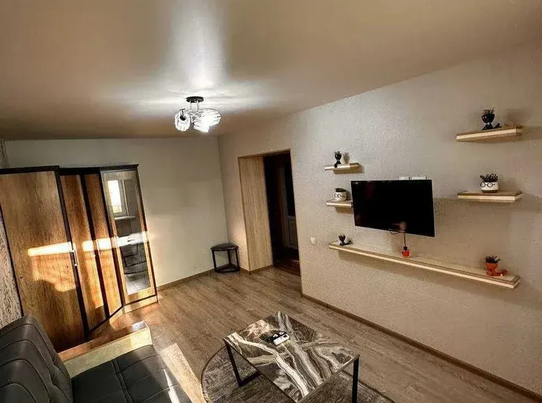Сотилади 4 хонали квартира, 34 м², 2/4 қават — Мирзо Улуғбек тумани