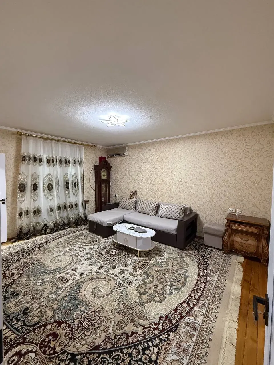 Сдаётся 2-комнатная квартира, 67 м², 3/4 этаж — Шайхантахурский район