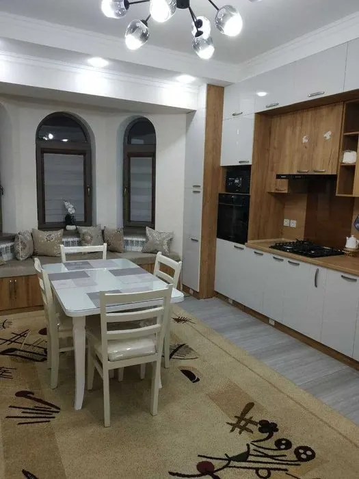 Ижарага берилади 2 хонали квартира, 66 м², 2/8 қават — Яккасарой тумани
