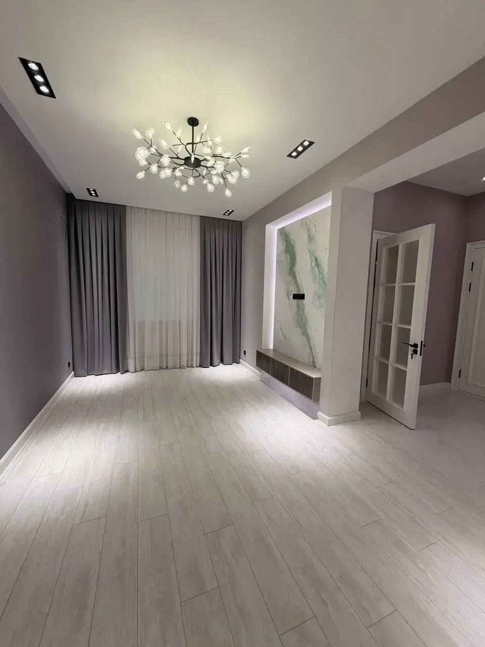 Сотилади 5 хонали квартира, 165 м², 9/9 қават — Мирзо Улуғбек тумани