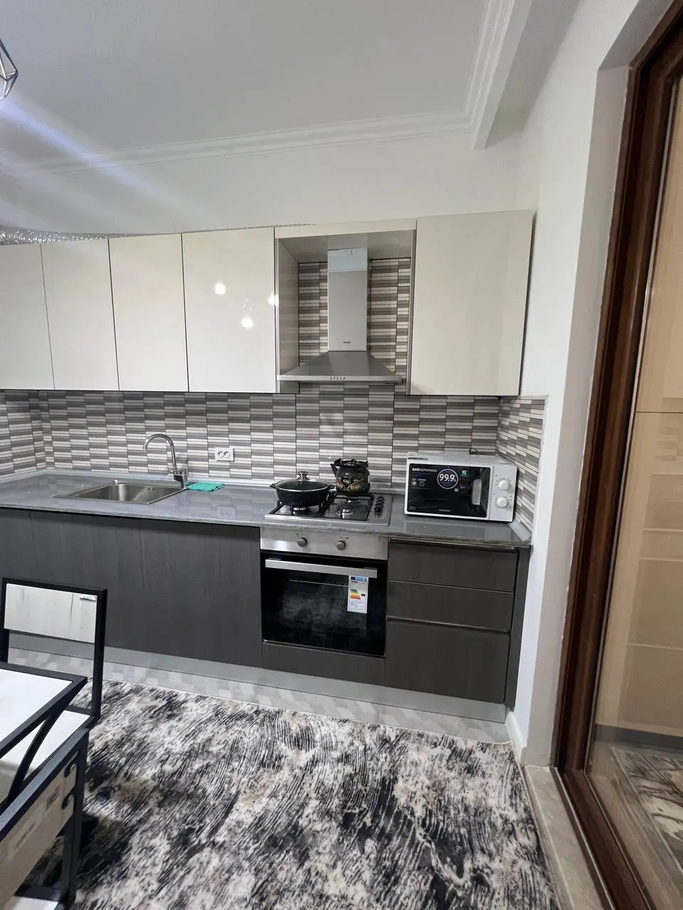 Сдаётся 2-комнатная квартира, 70 м², 2/9 этаж — Яккасарайский район