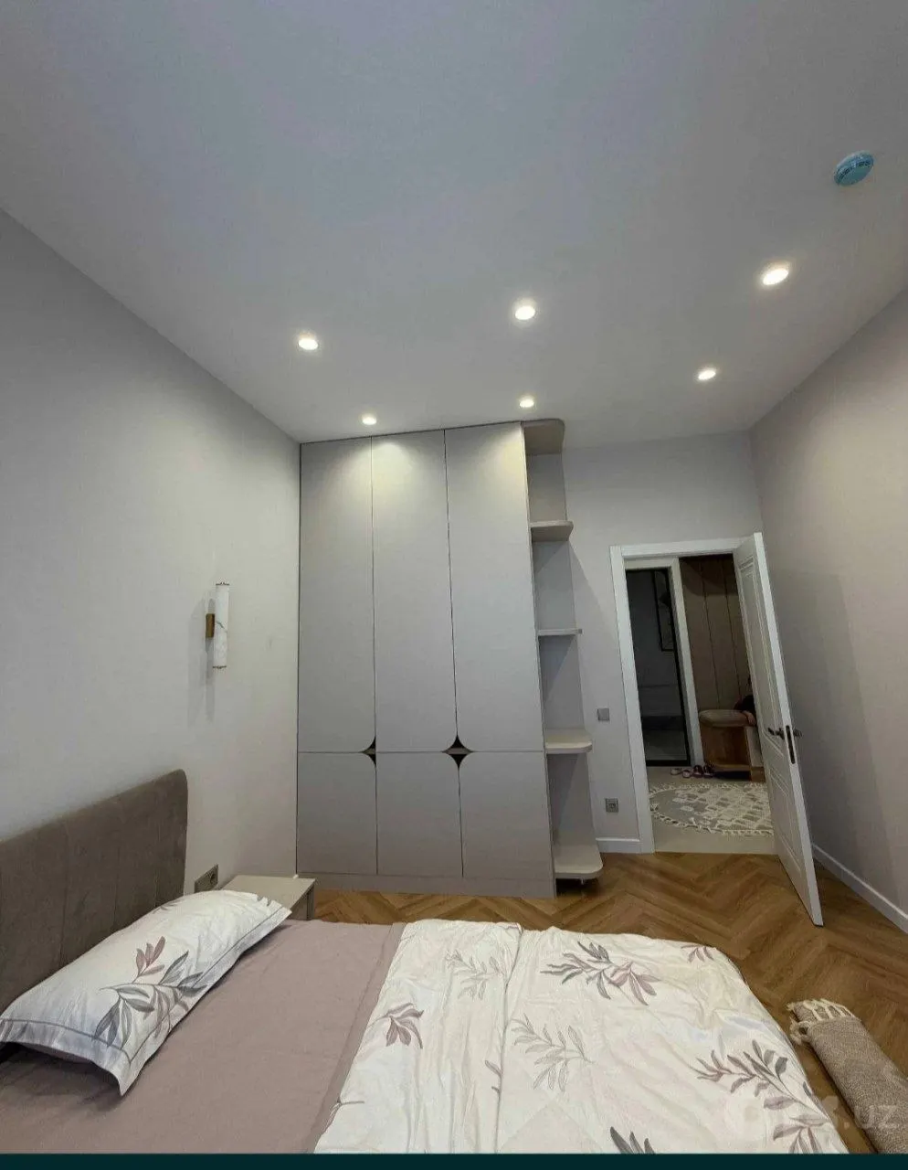 Сдаётся 1-комнатная квартира, 35 м², 14/16 этаж — Учтепинский район