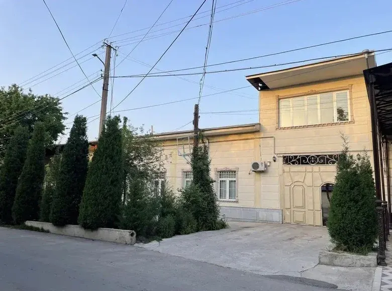 Сотилади 5 хонали ҳовли уй, 280 м² — Яккасарой тумани