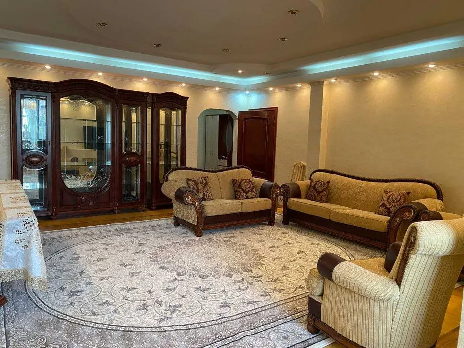 Ижарага берилади 3 хонали квартира, 95 м², 3/4 қават — Шайхонтоҳур тумани