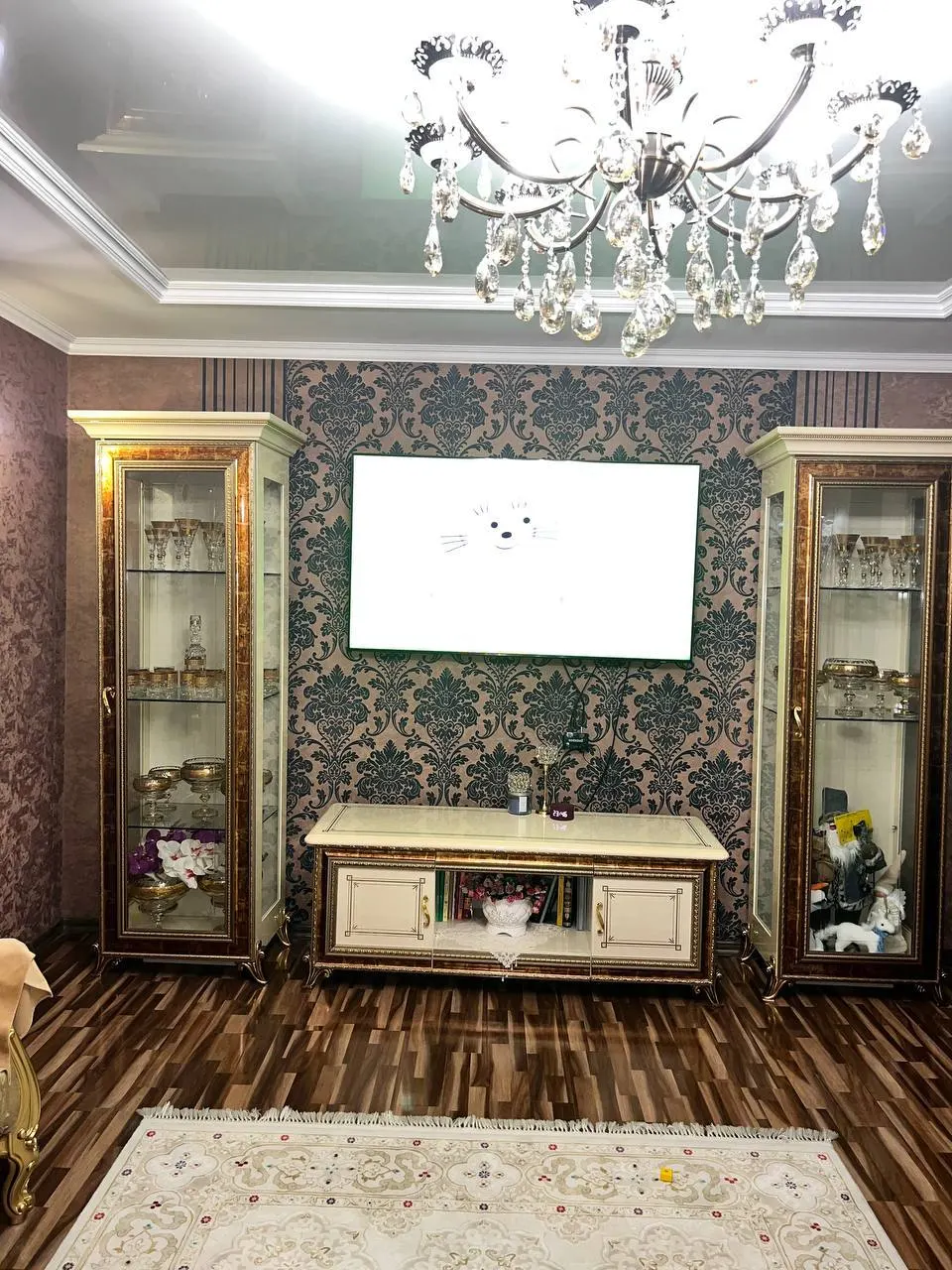 Продаётся 4-комнатная квартира, 100 м², 2/4 этаж — Мирзо-Улугбекский район