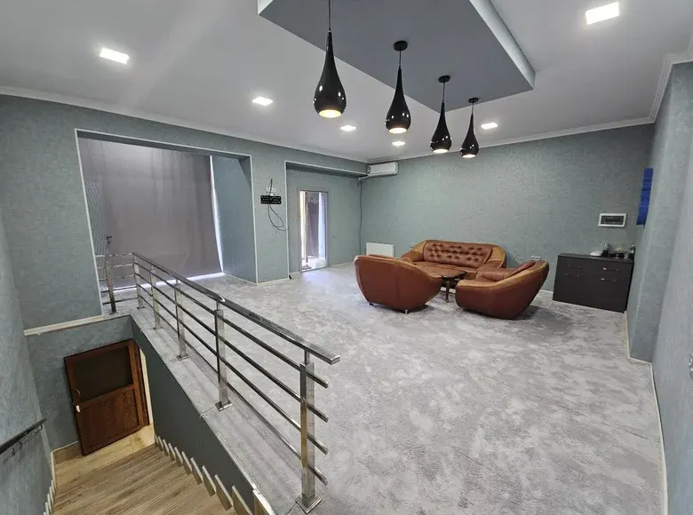 Sotiladi ofis, 100 m² — Buxoro shahri