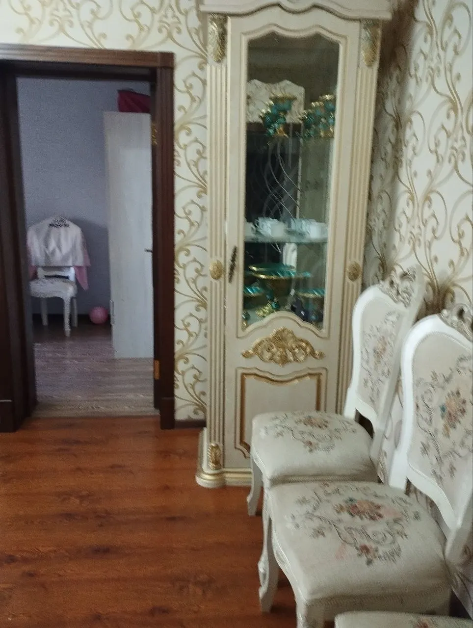 Sotiladi 3 xonali kvartira, 70 m², 2/4 qavat — Yunusobod tumani