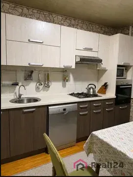Продаётся 5-комнатная квартира, 145 м², 3/5 этаж — Чиланзарский район