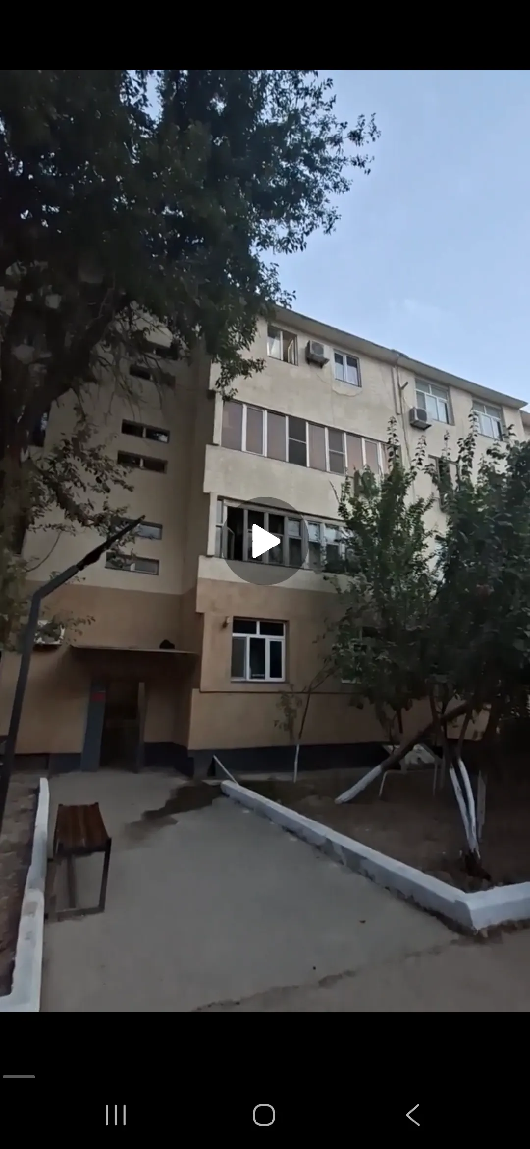 Сотилади 3 хонали квартира, 81 м², 3/4 қават — Гулистон шаҳри