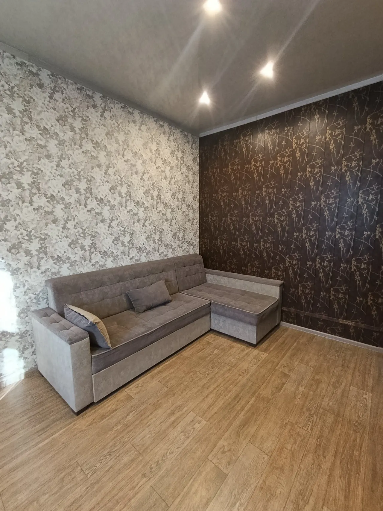 Ижарага берилади 2 хонали квартира, 56 м², 2/5 қават — Чилонзор тумани
