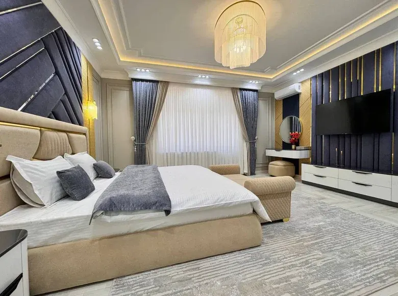 Сотилади 7 хонали квартира, 260 м², 7/8 қават — Яшнобод тумани