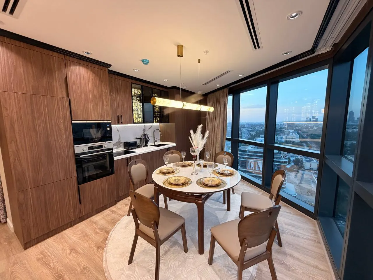 Сотилади 2 хонали квартира, 57 м², 23/52 қават — Яккасарой тумани