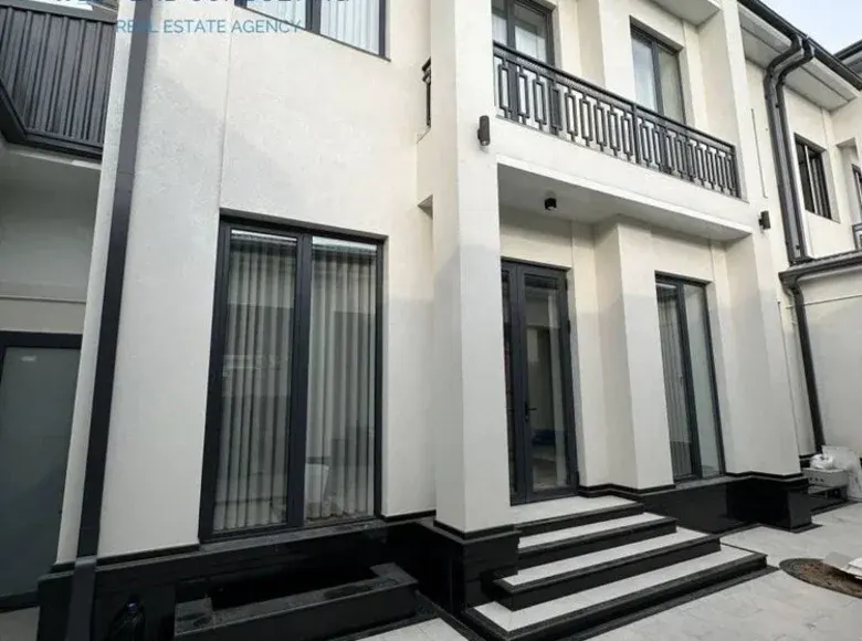 Сдаётся коммерческое помещение, 350 м² — Яккасарайский район
