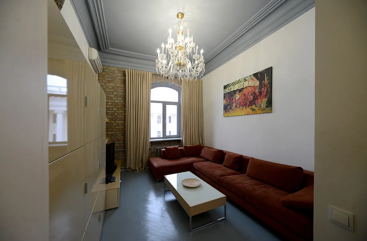 Ijaraga beriladi 3 xonali kvartira, 135 m², 5/7 qavat — Mirobod tumani