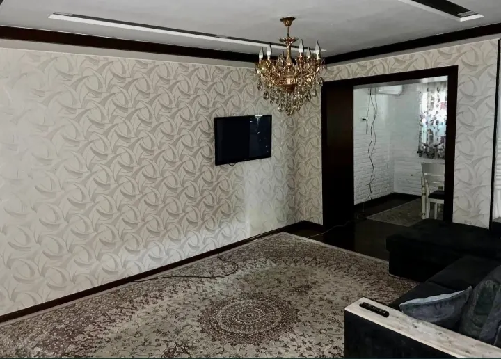 Сдаётся 4-комнатная квартира, 86 м², 1/5 этаж — Шайхантахурский район