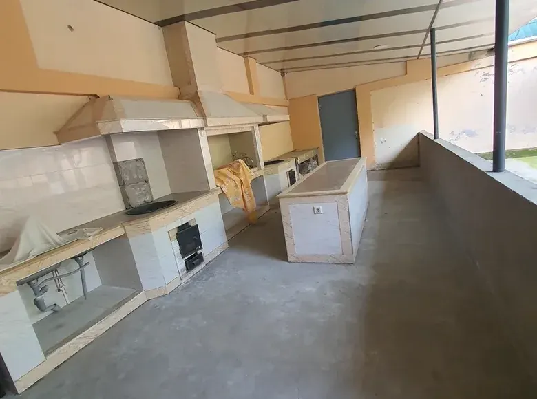 Сотилади 6 хонали ҳовли уй, 40 сотих, 250 м² — Янги Тошкент тумани