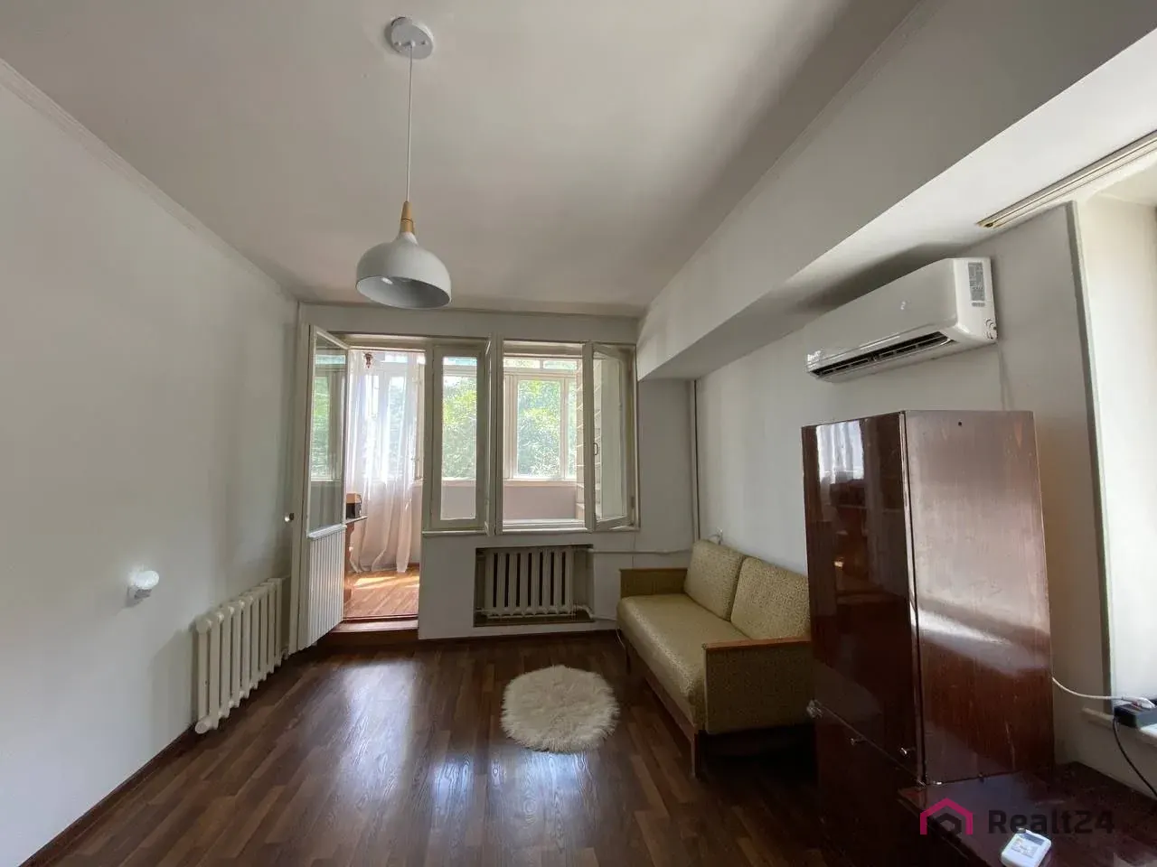 Сдаётся 1-комнатная квартира, 42 м², 3/4 этаж — Яккасарайский район
