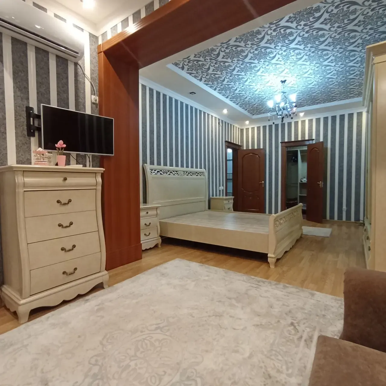 Ижарага берилади 3 хонали квартира, 115 м², 5/7 қават — Шайхонтоҳур тумани