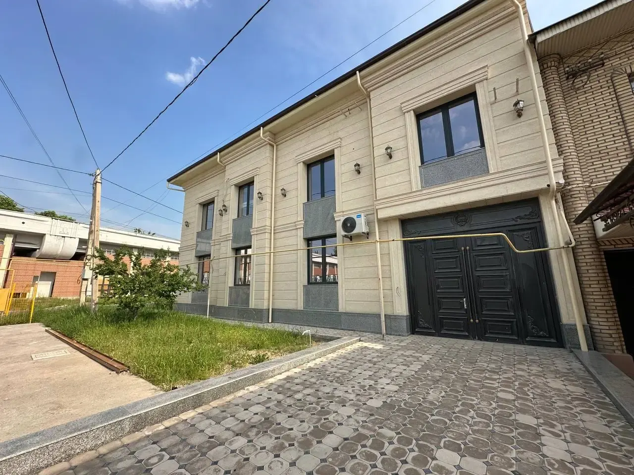 Сотилади офис, 1000 м², 2/4 қават — Яшнобод тумани