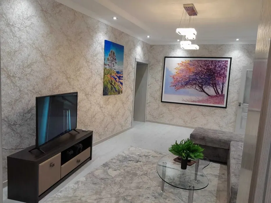 Сдаётся 4-комнатная квартира, 140 м², 2/4 этаж — Яккасарайский район