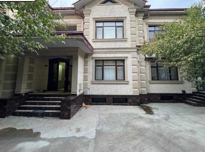 Сотилади 7 хонали ҳовли уй, 4.5 сотих, 500 м² — Мирзо Улуғбек тумани