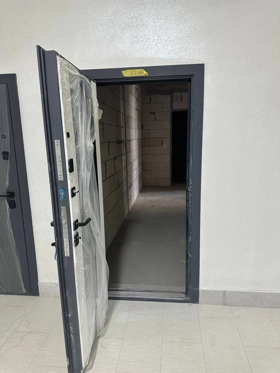 Сотилади 3 хонали квартира, 70.9 м², 3/9 қават — Қибрай тумани