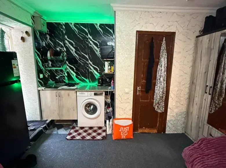 Сотилади 1 хонали квартира, 17 м², 1/4 қават — Яшнобод тумани