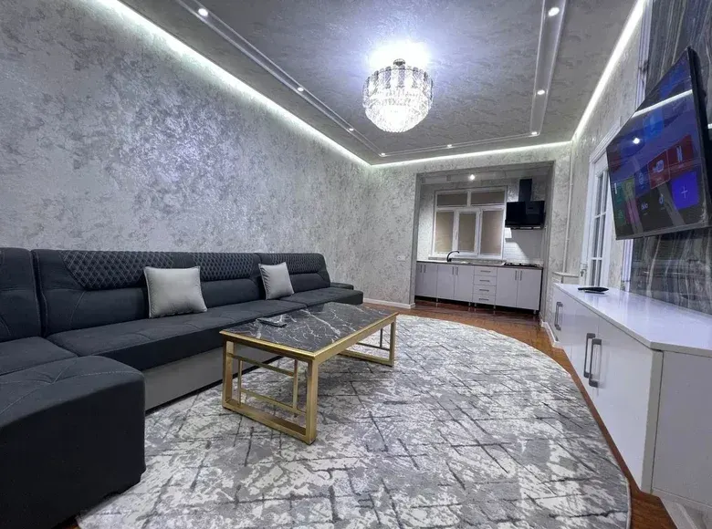 Sotiladi 2 xonali kvartira, 50 m², 1/4 qavat — Chilonzor tumani