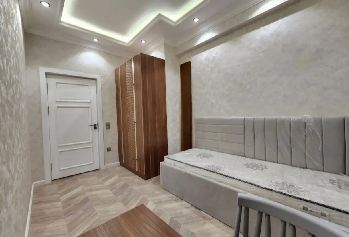 Сдаётся 4-комнатная квартира, 110 м², 8/10 этаж — Яккасарайский район
