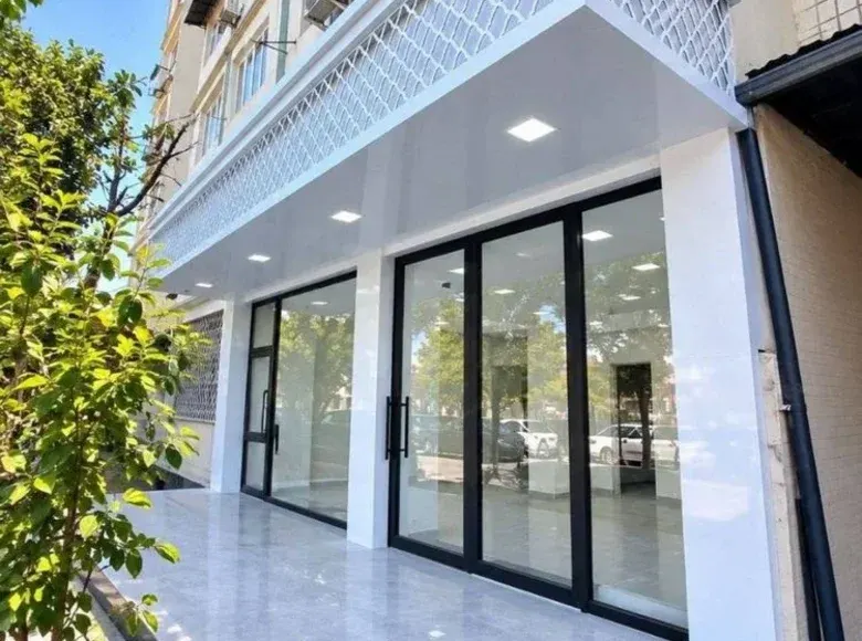 Sotiladi tijorat binosi, 100 m² — Yashnobod tumani