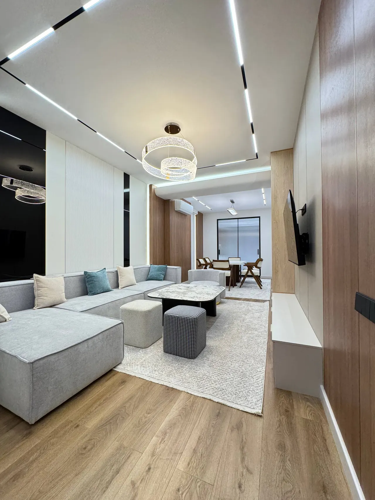 Sotiladi 4 xonali kvartira, 102 m², 8/16 qavat — Yakkasaroy tumani