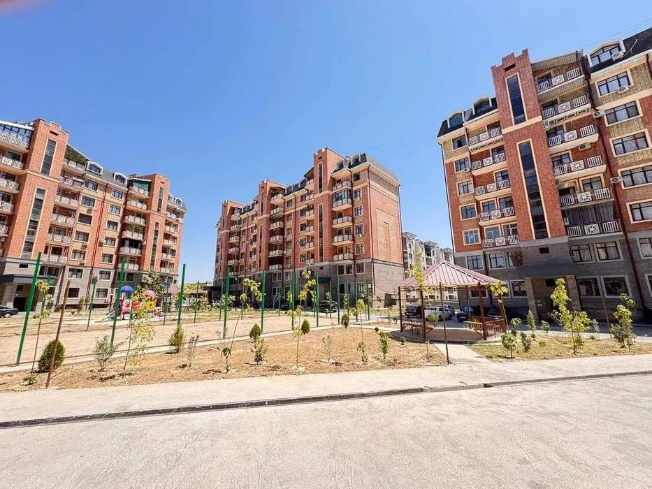 Продаётся 4-комнатная квартира, 100 м², 7/8 этаж — Яшнабадский район