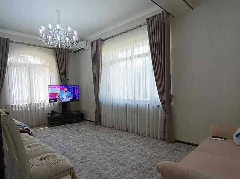 Сотилади 4 хонали квартира, 104 м², 8/8 қават — Мирзо Улуғбек тумани