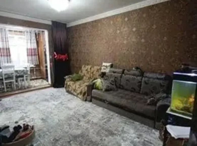 Sotiladi 2 xonali kvartira, 50 m², 1/5 qavat — Yashnobod tumani