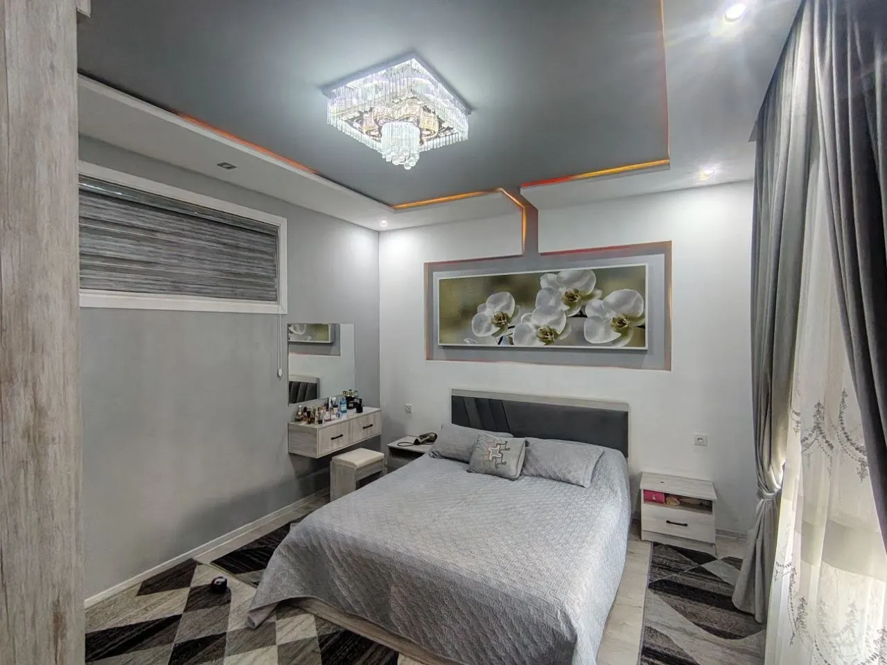 Sotiladi 3 xonali kvartira, 105 m², 1/9 qavat — Samarqand shahri