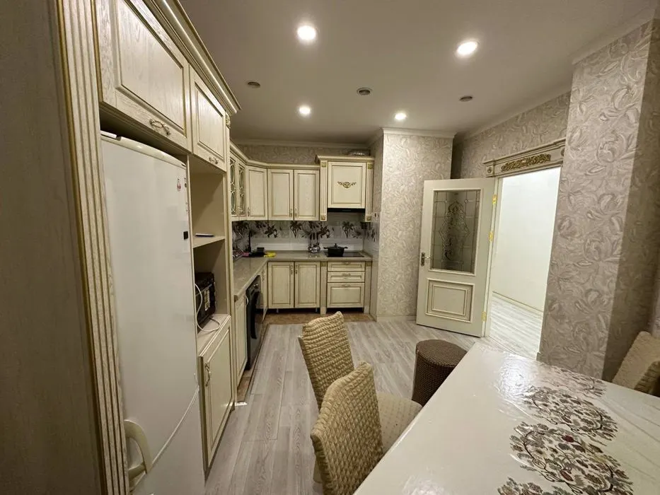 Сдаётся 3-комнатная квартира, 101 м², 5/9 этаж — Юнусабадский район