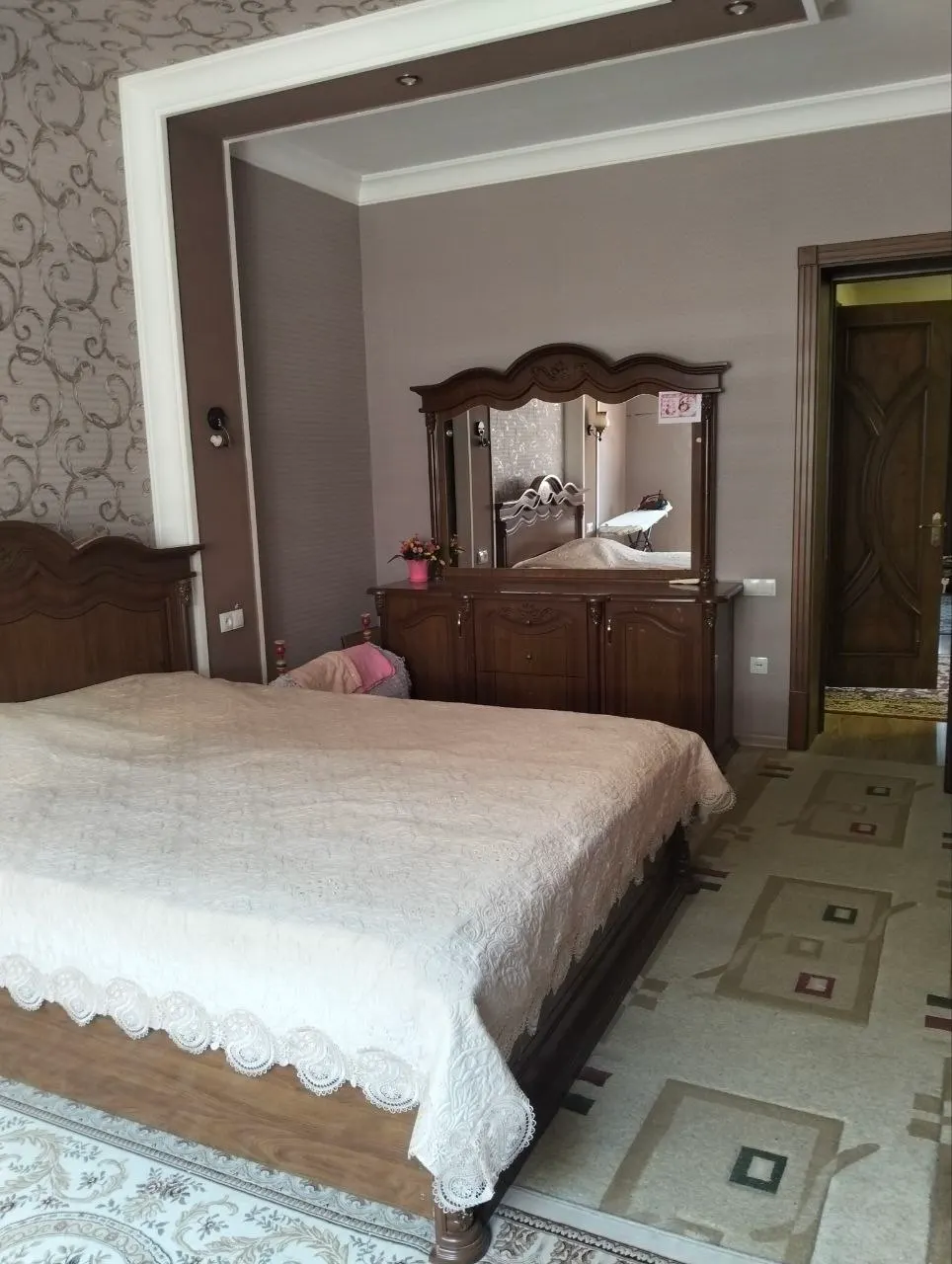Sotiladi 2 xonali kvartira, 80 m², 2/3 qavat — Chilonzor tumani
