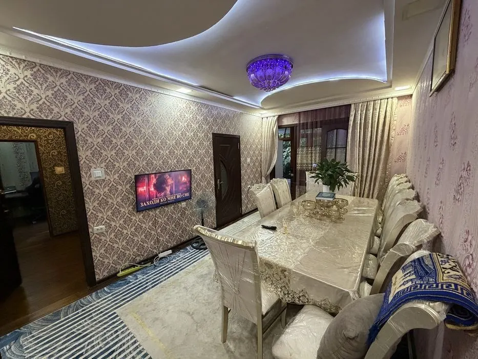 Сотилади 2 хонали квартира, 50 м², 1/4 қават — Юнусобод тумани