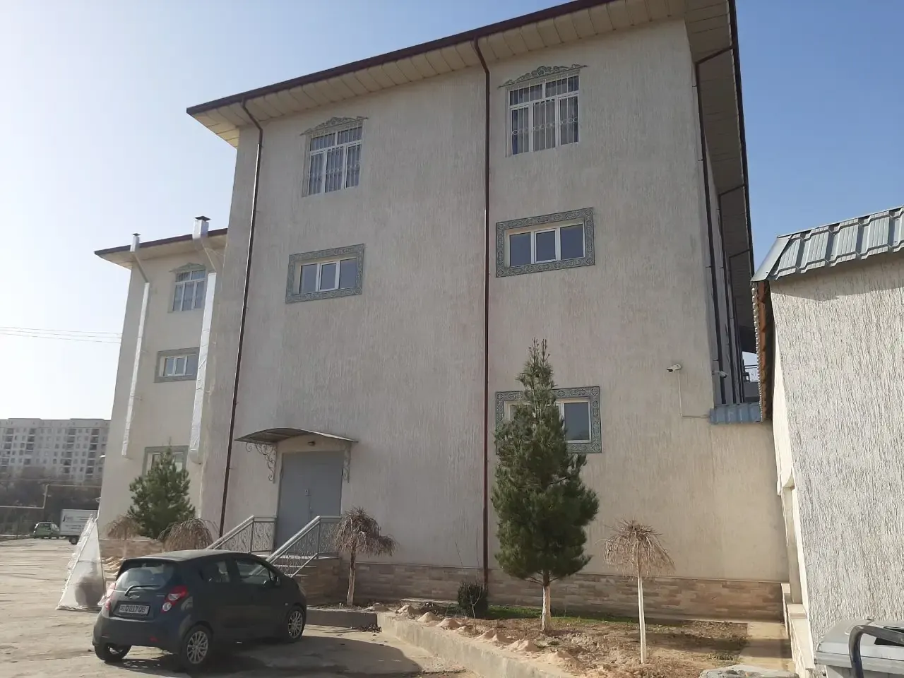 Ижарага берилади тижорат биноси, 1800 м², 2/3 қават — Шайхонтоҳур тумани