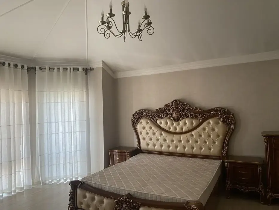 Сдаётся 6-комнатная дача, 4 сот., 220 м² — Юнусабадский район