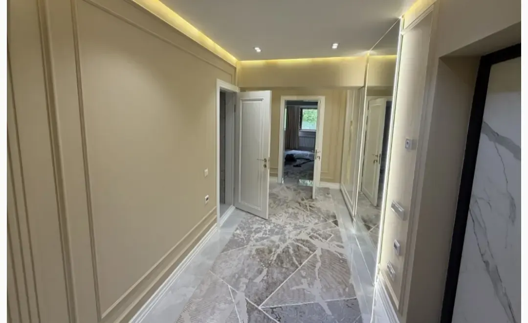 Сдаётся 4-комнатная квартира, 140 м², 3/7 этаж — Яккасарайский район