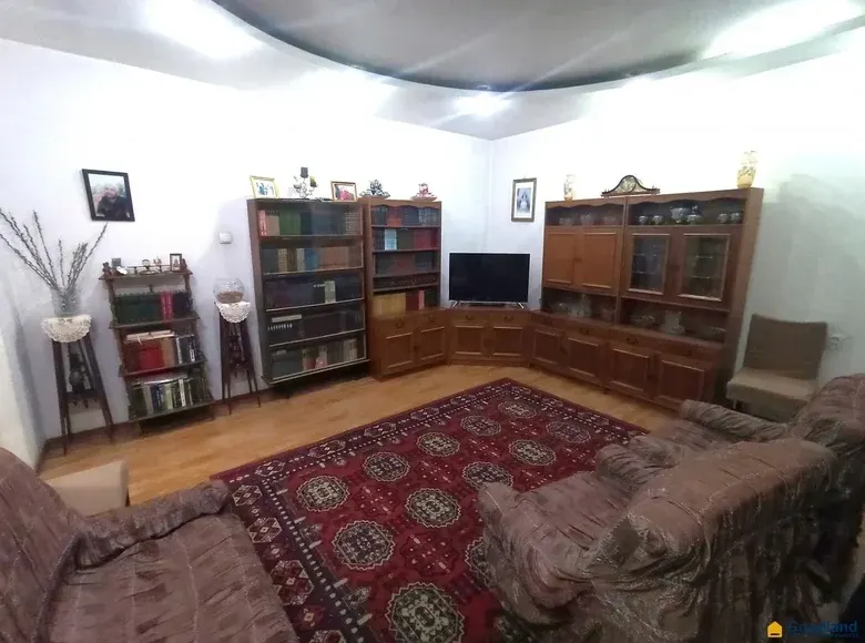 Sotiladi 2 xonali kvartira, 60 m², 3/9 qavat — Yakkasaroy tumani