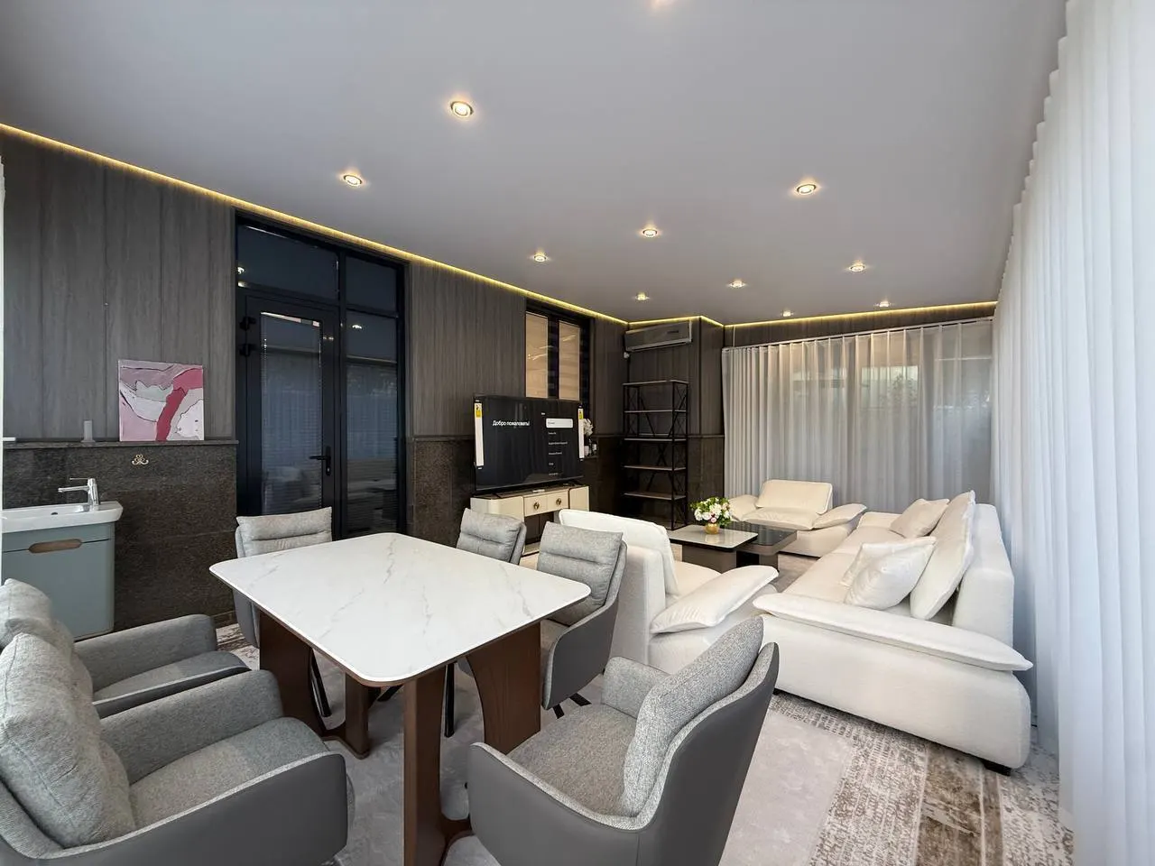 Сдаётся 4-комнатная квартира, 120 м², 1/9 этаж — Мирзо-Улугбекский район