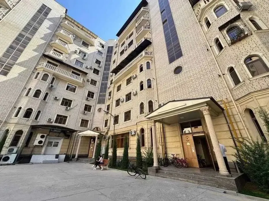 Сдаётся 2-комнатная квартира, 100 м², 7/9 этаж — Яккасарайский район