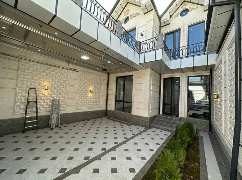 Sotiladi 6 xonali hovli uy, 300 m² — Mirzo Ulugʻbek tumani